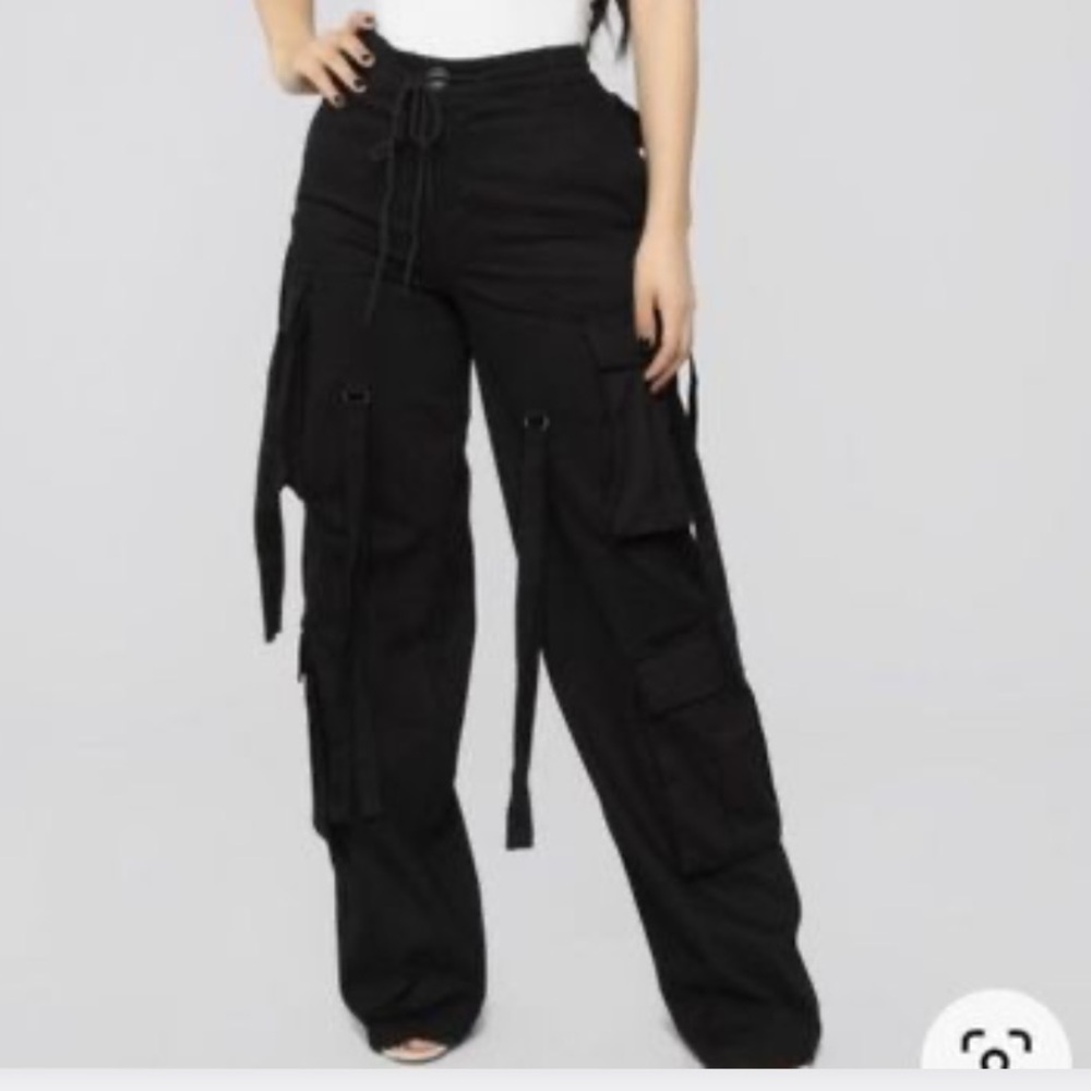 Fashion Nova Black Strappy Cargo Pants L